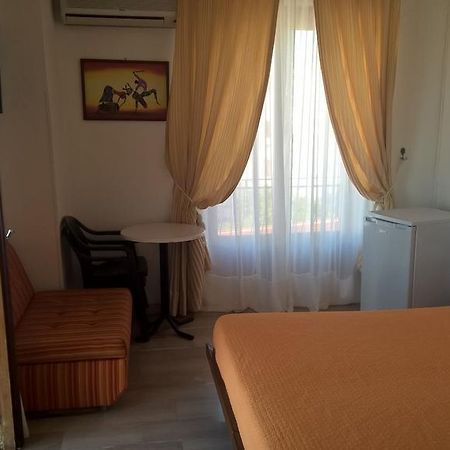 B&B Celestina بيسْكيتْشّي الغرفة الصورة