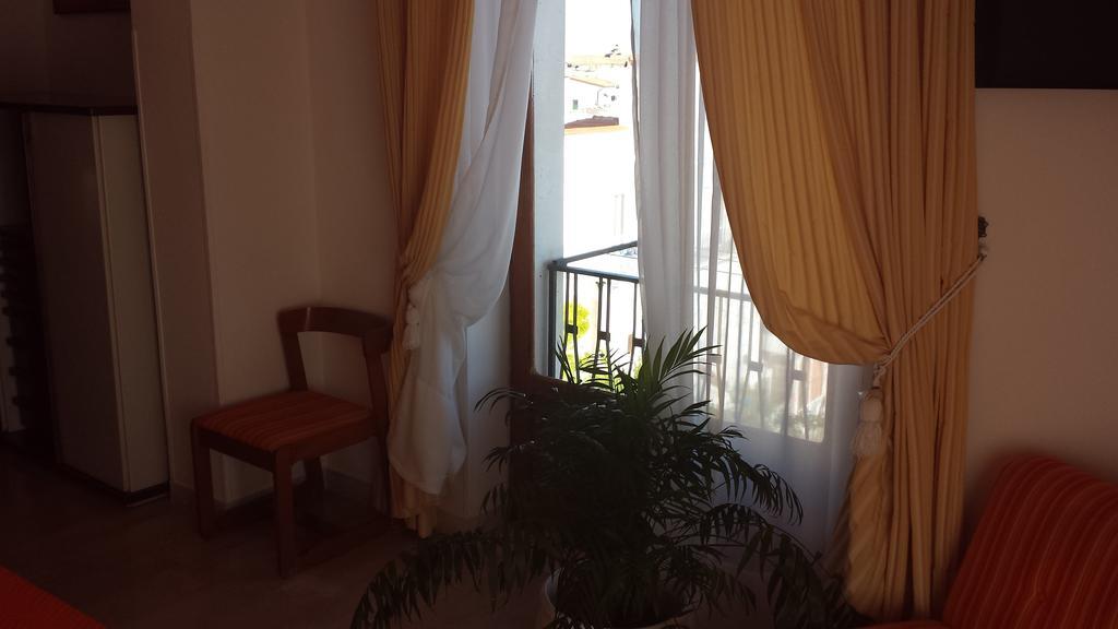 B&B Celestina بيسْكيتْشّي الغرفة الصورة